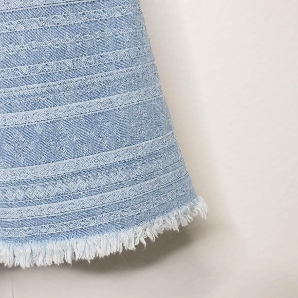 Pol TKP113 Striped Denim Flare Leg Raw Hem Blue Light Wash Jeans Size Medium - Picture 4 of 10